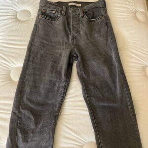 Levi’s Wedgie Straights